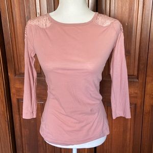 BR lace 3/4 length top